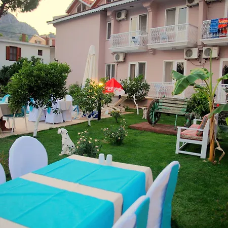 ホテル Caria Royal