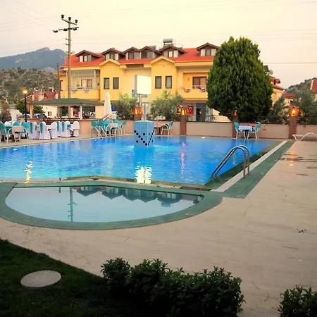 Royal 3*